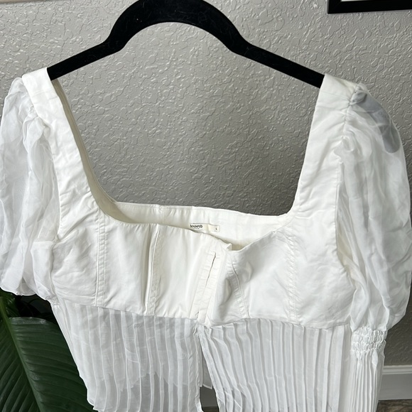 House of CB 'Lucie' White Pleated Top NWOT - Picture 7 of 7